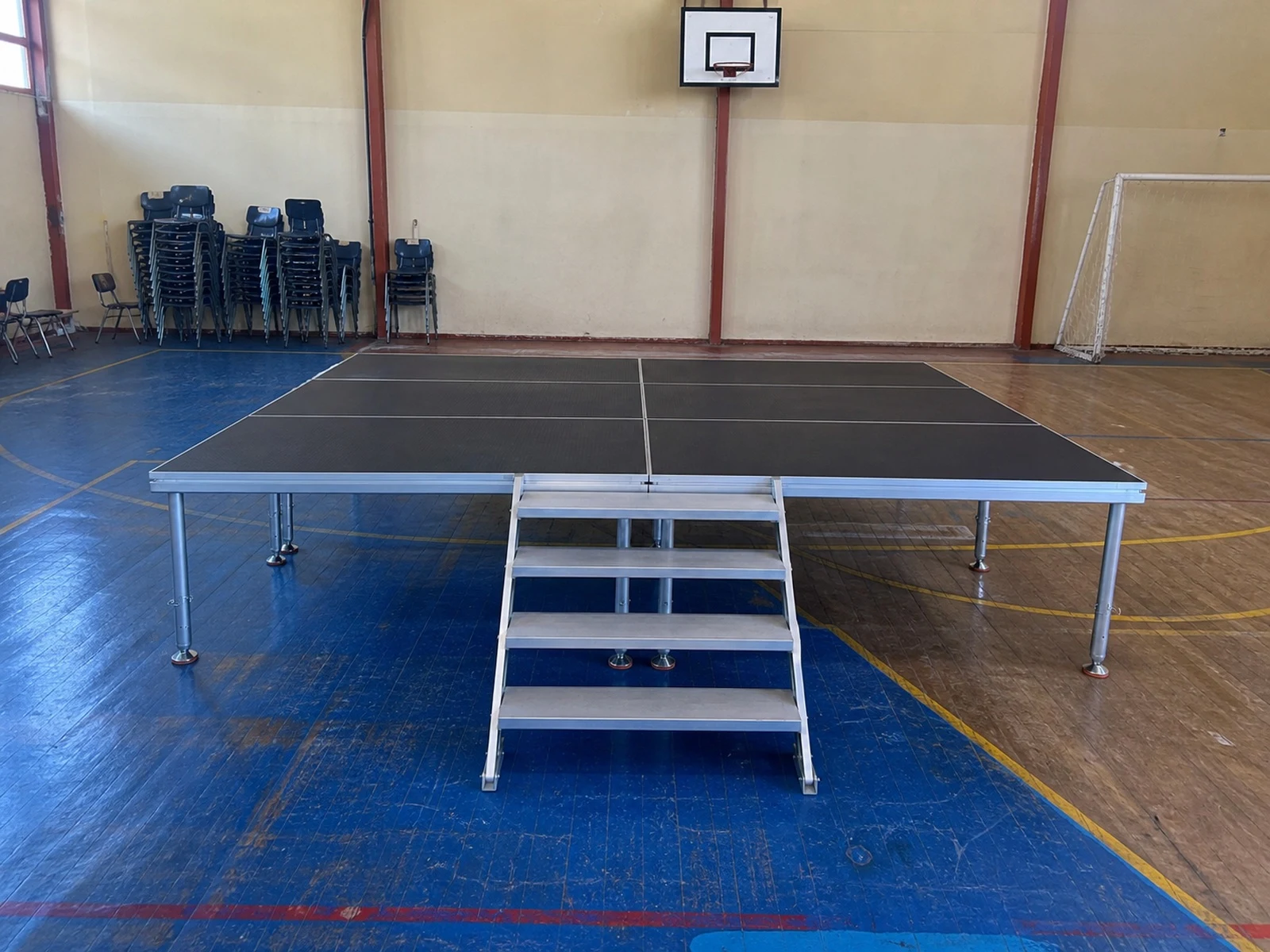 Vista 16 de Set Escenario 4x3 Metros con Escalera Optux